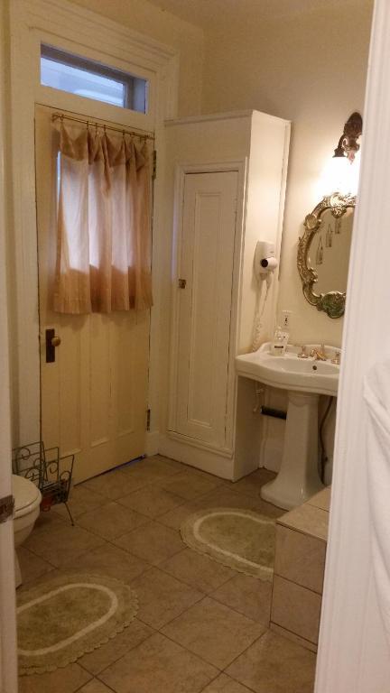 Jade Blue B&B Montreal Room photo